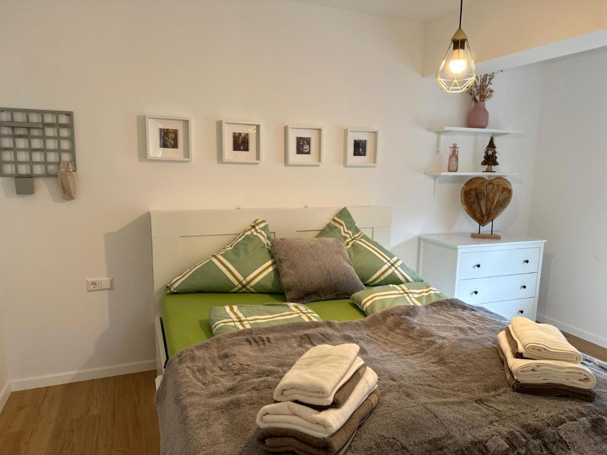 Schwarzwald Maedl Apartamento Bad Wildbad Exterior foto